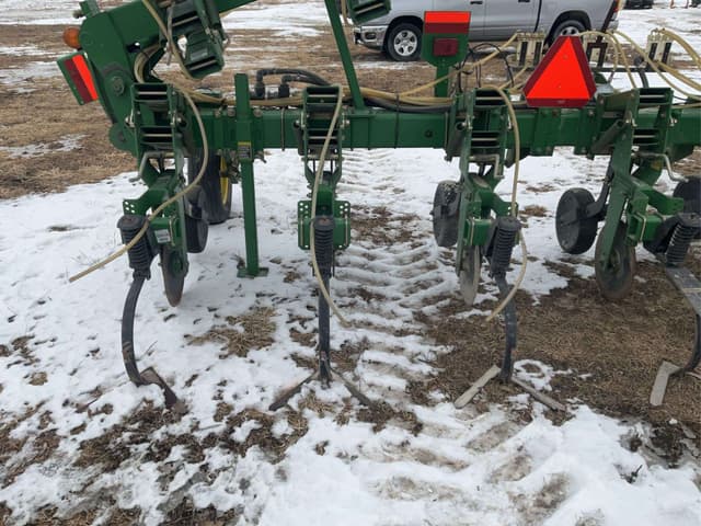 Image of John Deere 856 equipment image 4