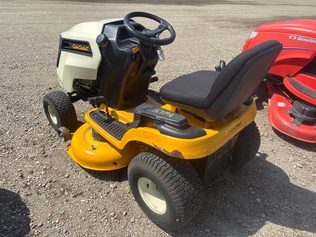 Image of Cub Cadet LTX1042KW equipment image 2