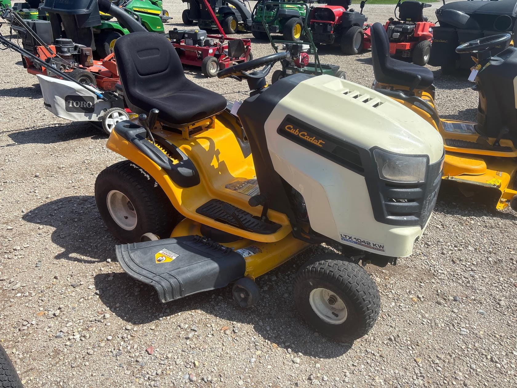 2012 Cub Cadet LTX1042KW Equipment Image0