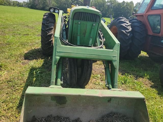 Image of John Deere 3020 equipment image 2