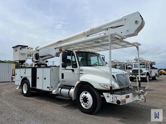 Image of International 4300 equipment image 3