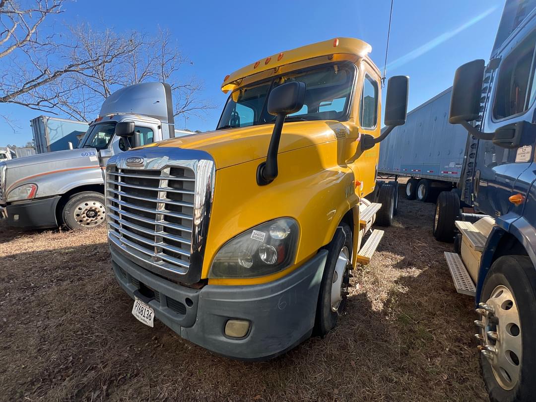 Image of Freightliner Cascadia Primary image