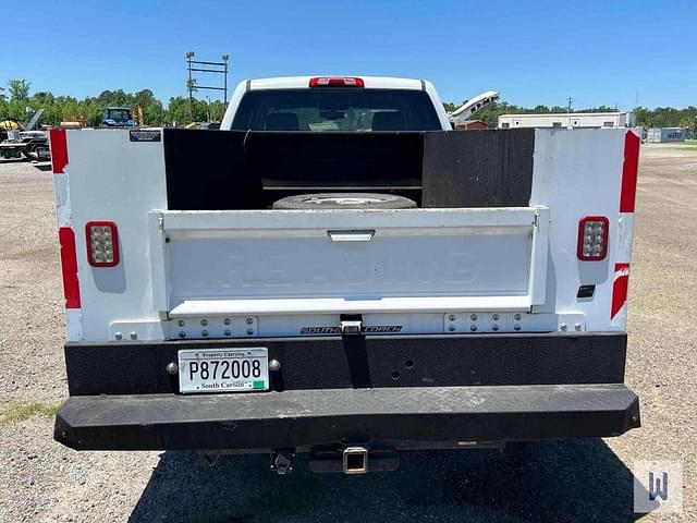 Image of Chevrolet 2500HD equipment image 4