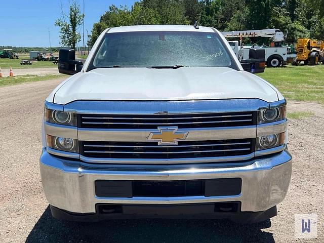 Image of Chevrolet 2500HD equipment image 1