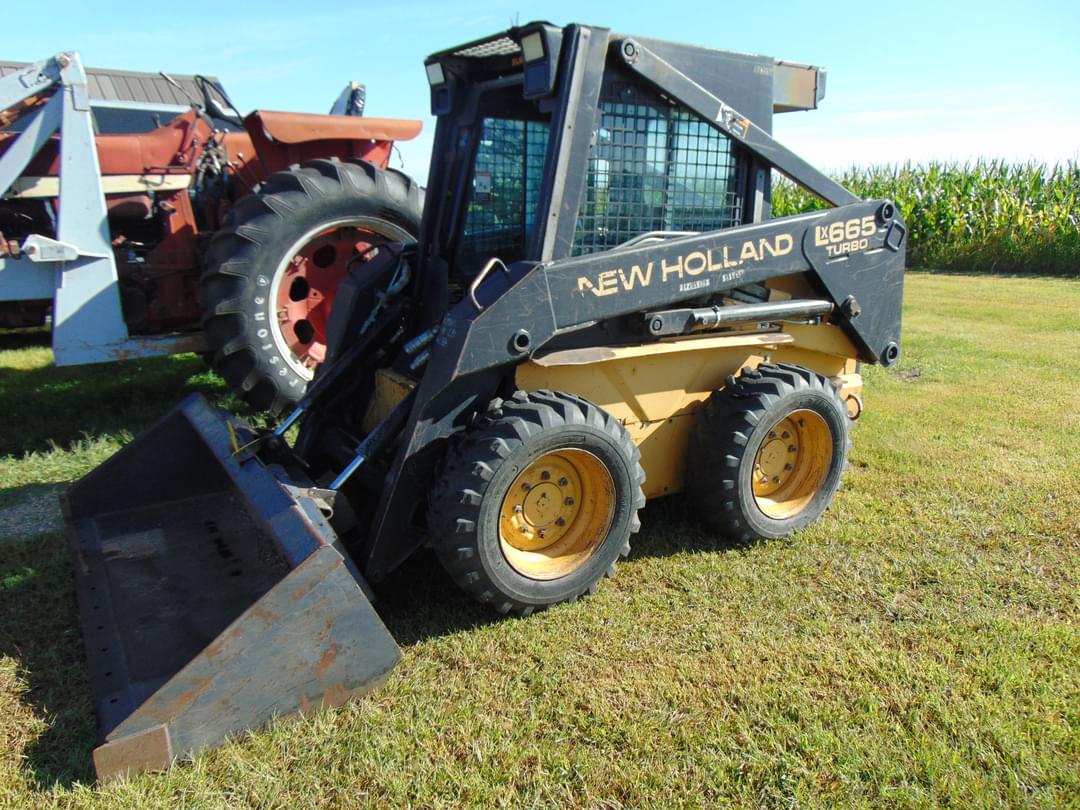 Image of New Holland LX665 Primary image