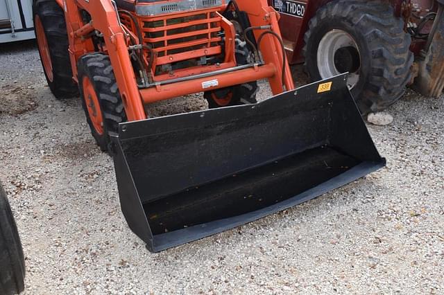 Image of Kubota L2500 equipment image 2