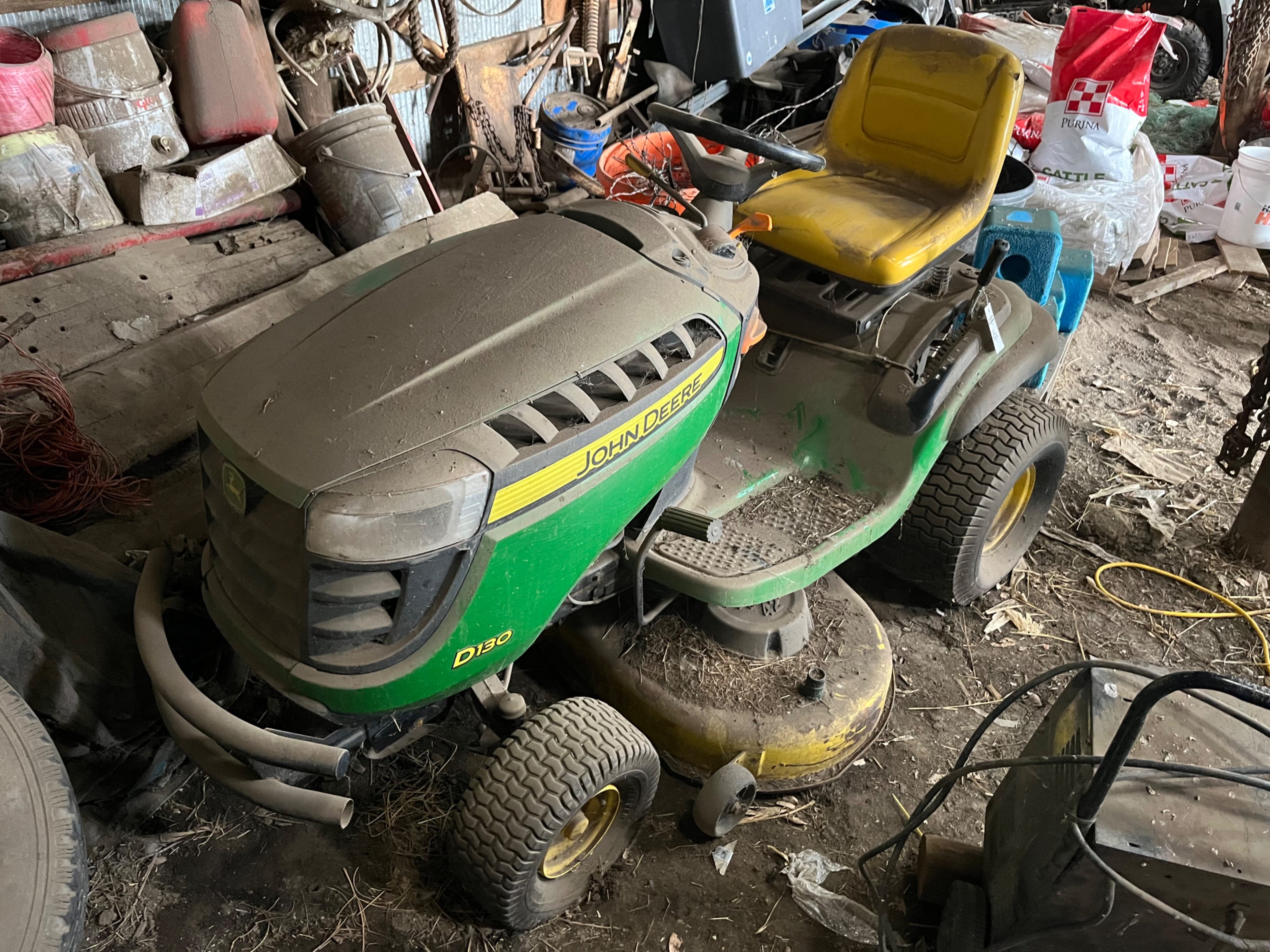 Main image John Deere D130