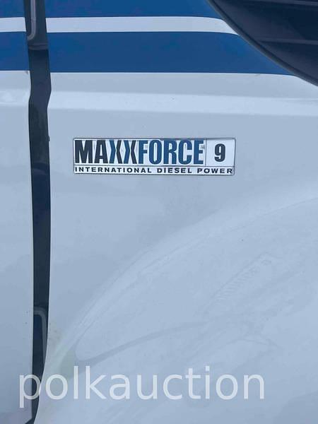 Image of International Maxxforce 7400 equipment image 4