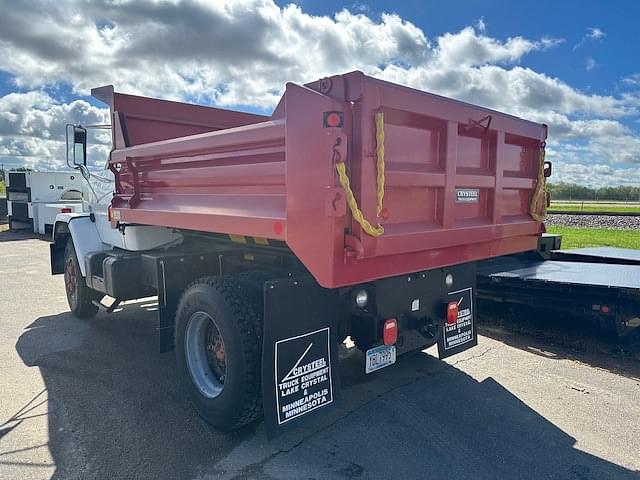 Image of Chevrolet Kodiak C7500 equipment image 2