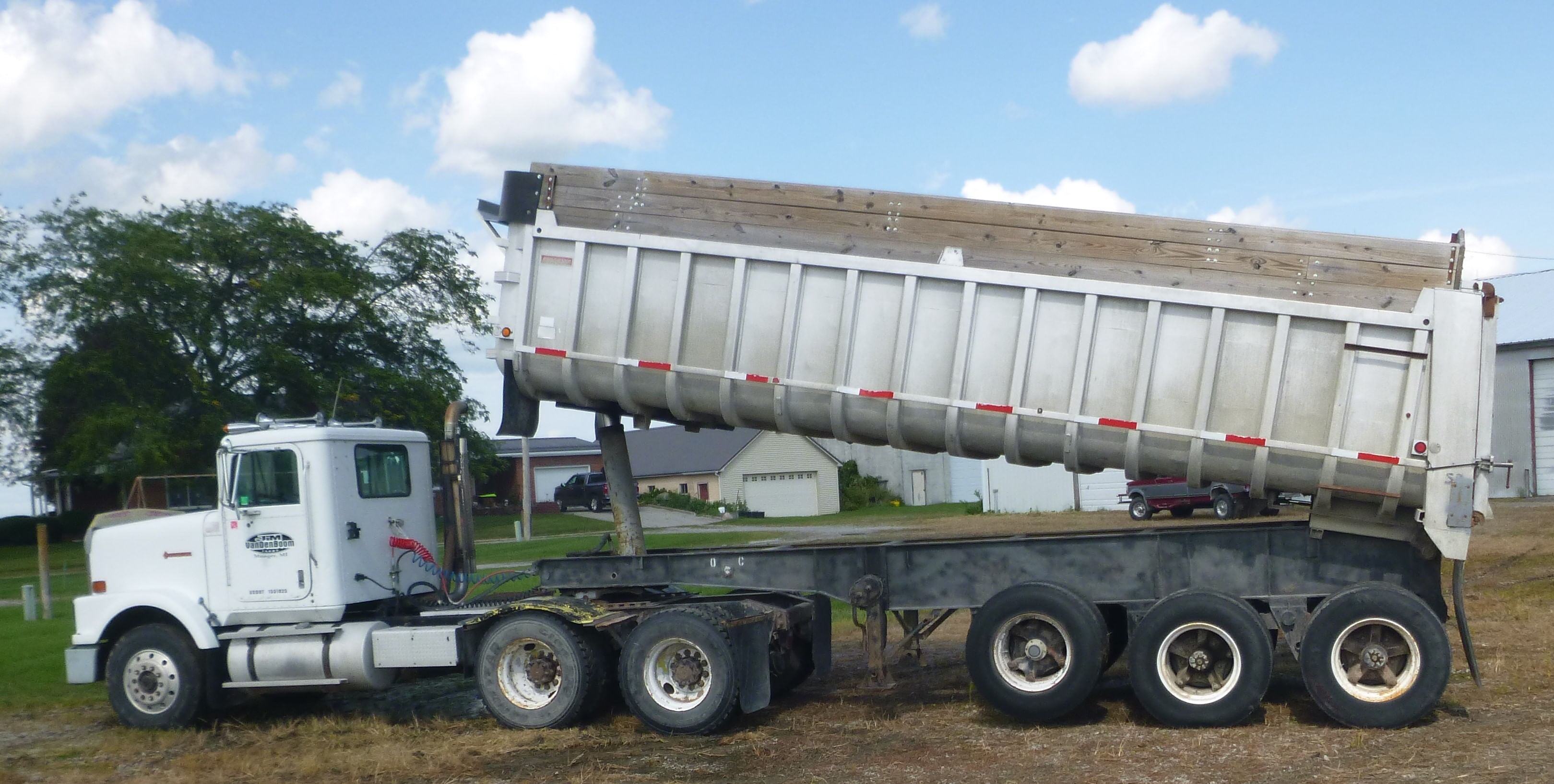 1989 International 9300 Equipment Image0