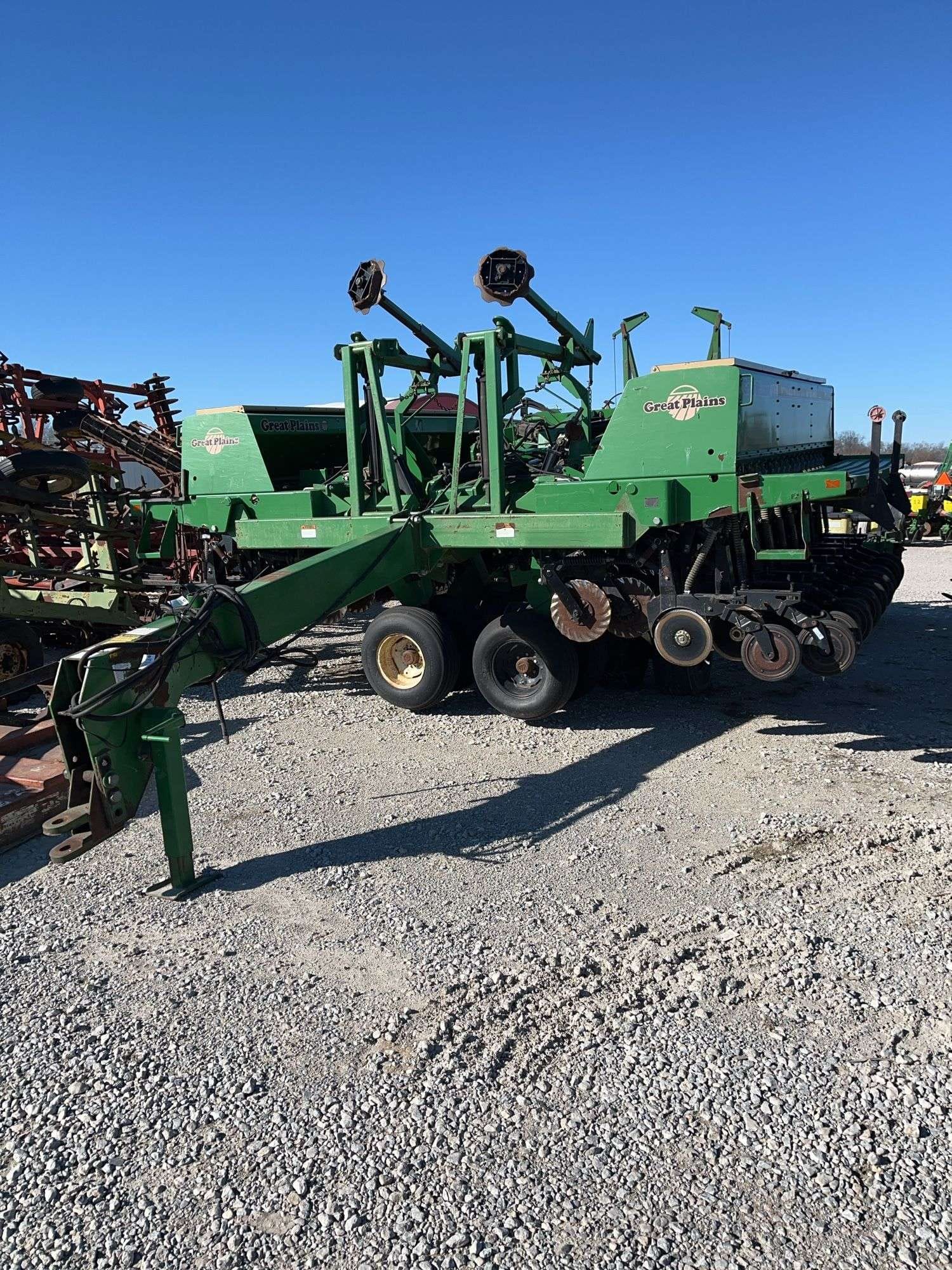 Great Plains 2410 NT Equipment Image0