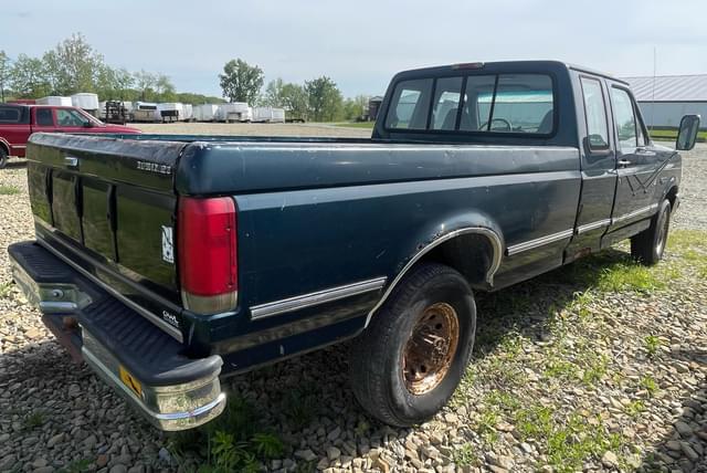 Image of Ford F-250 equipment image 3