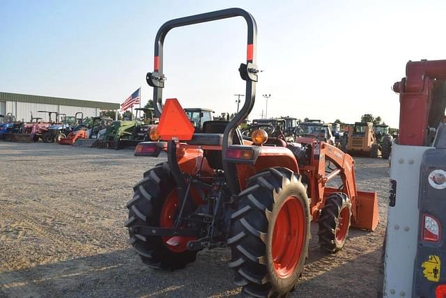 Image of Kubota L2501 equipment image 2