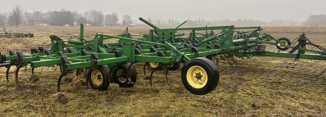 Image of John Deere 2210 Image 1