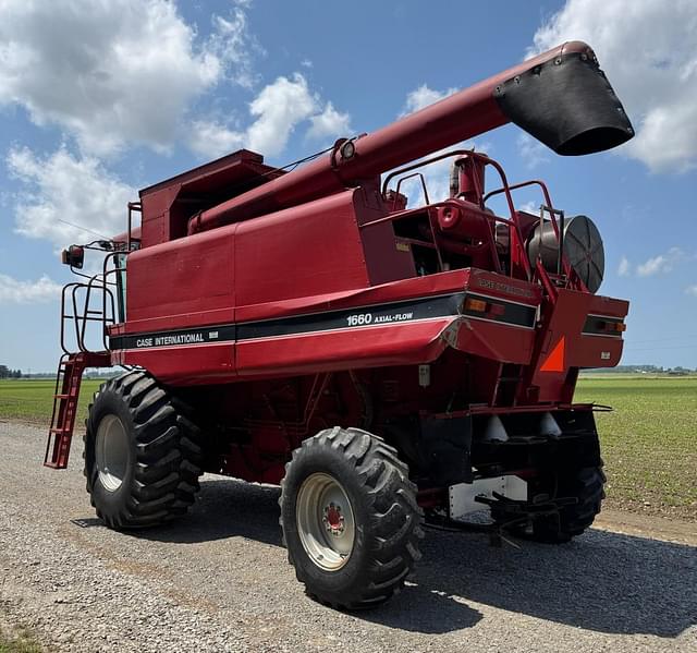 Image of Case IH 1660 equipment image 2