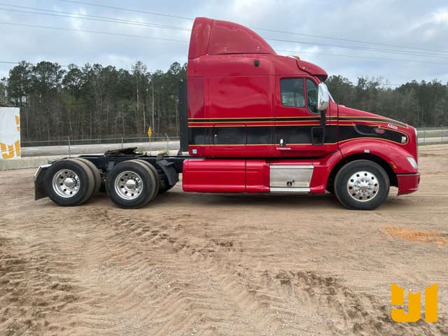 Image of Peterbilt 587 equipment image 3