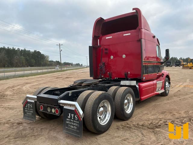 Image of Peterbilt 587 equipment image 4