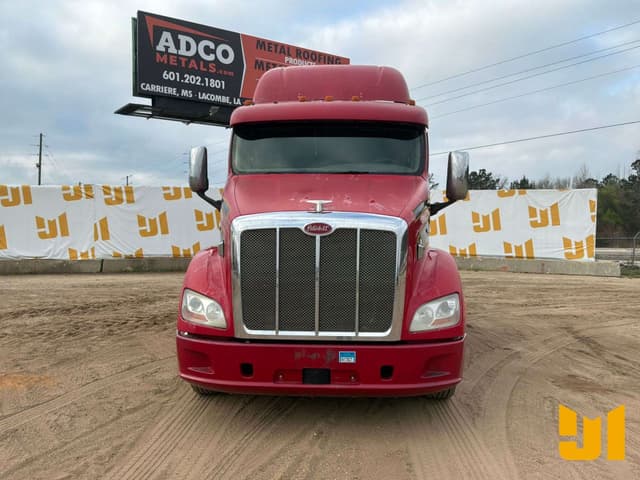 Image of Peterbilt 587 equipment image 1