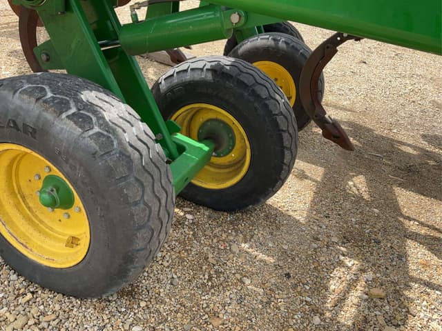 Image of John Deere 2720 equipment image 3