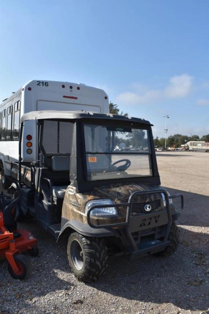 Kubota RTV1140 Equipment Image0