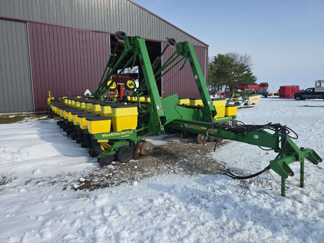 Image of John Deere 1770 equipment image 3