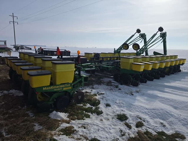 Image of John Deere 1770 equipment image 4