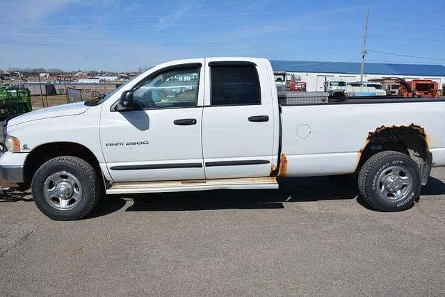 Image of Dodge Ram 2500 equipment image 1