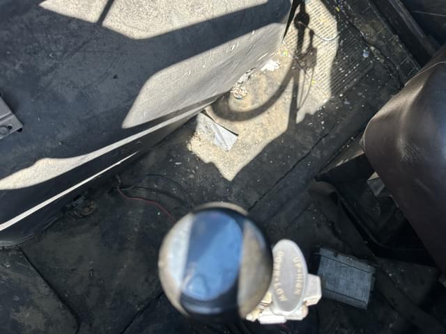 Image of International F-2575 equipment image 4