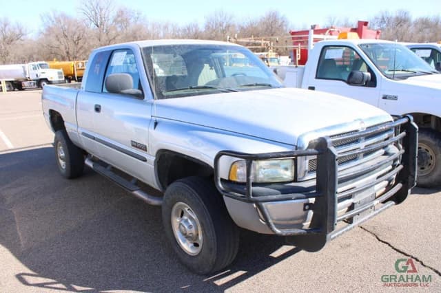 Image of Dodge Ram 2500 equipment image 1