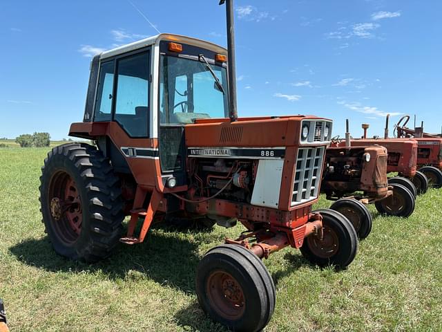 Image of International Harvester 886 equipment image 4