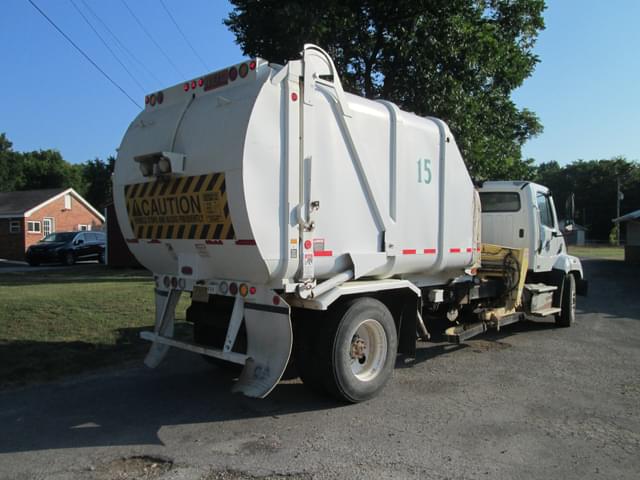 Image of Freightliner 108SD equipment image 2