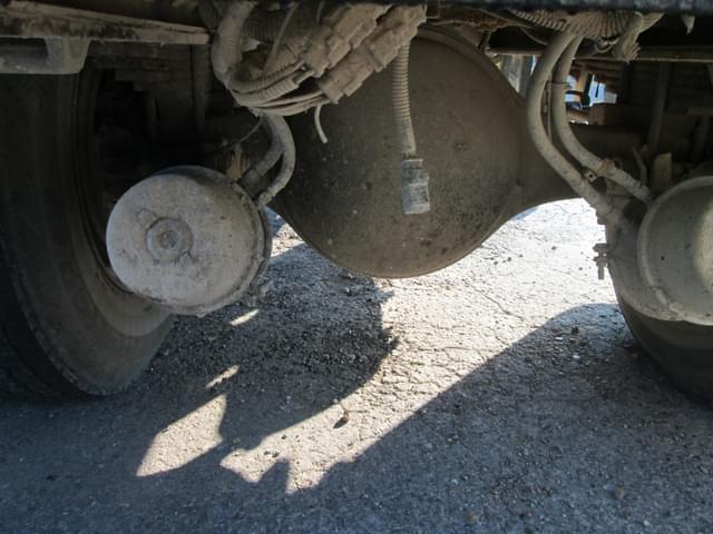 Image of Freightliner 108SD equipment image 4