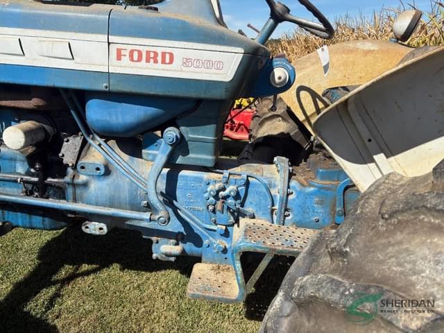 Image of Ford 5000 equipment image 2