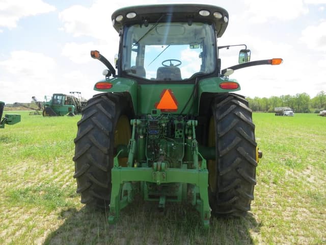 Image of John Deere 8225R equipment image 2