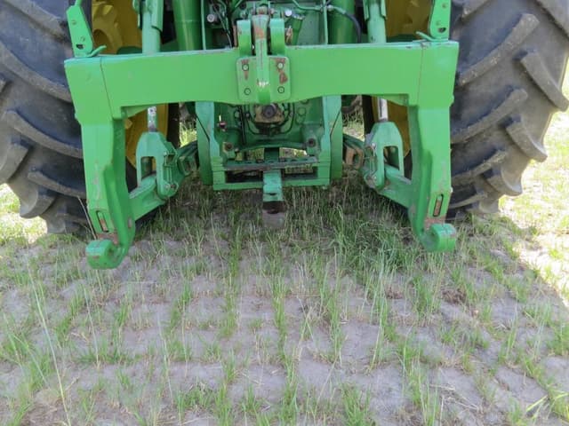 Image of John Deere 8225R equipment image 3