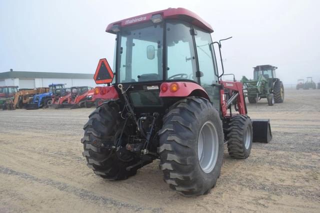 Image of Mahindra 2555 equipment image 2