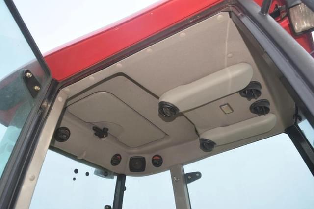 Image of Mahindra 2555 equipment image 4