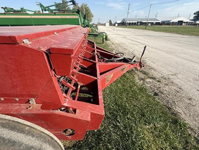 Image of International Harvester 5100 equipment image 1