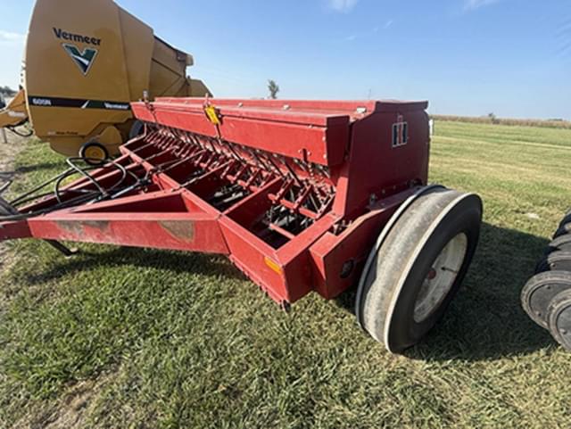 Image of International Harvester 5100 equipment image 4