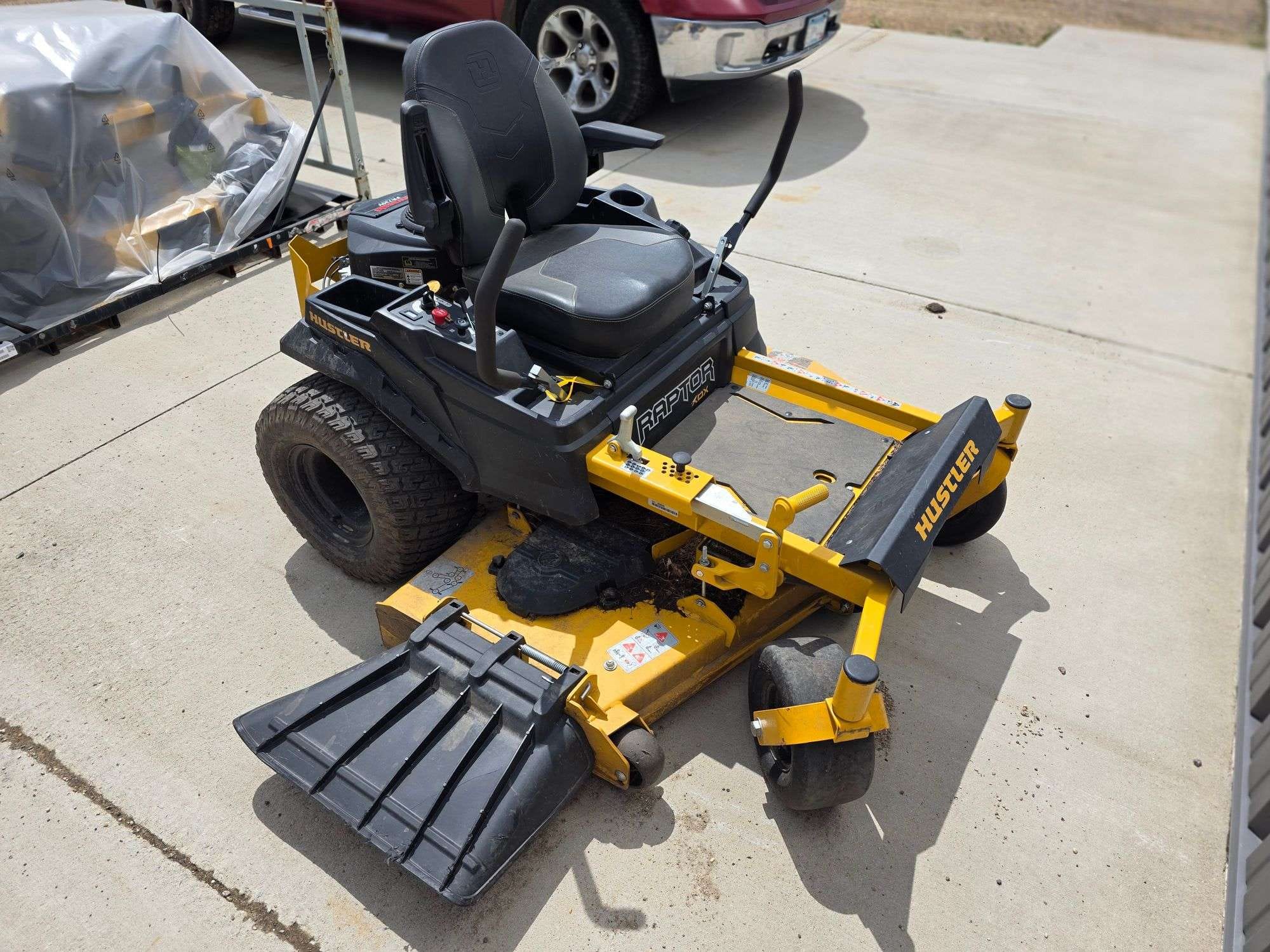Hustler Raptor XDX Equipment Image0