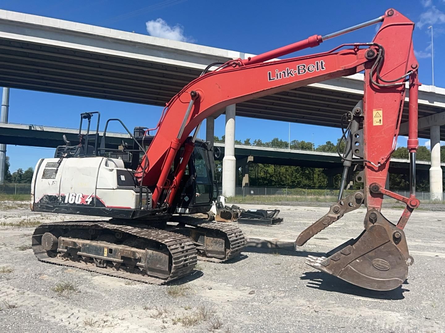 2017 Link-Belt 160X-4 Equipment Image0