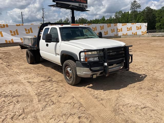 Image of Chevrolet 3500 equipment image 2