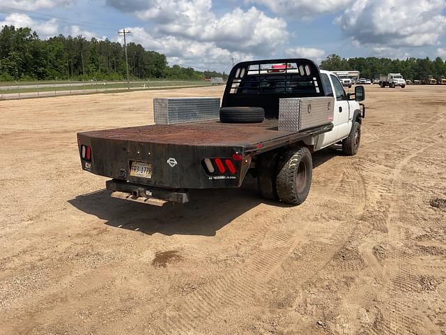 Image of Chevrolet 3500 equipment image 4
