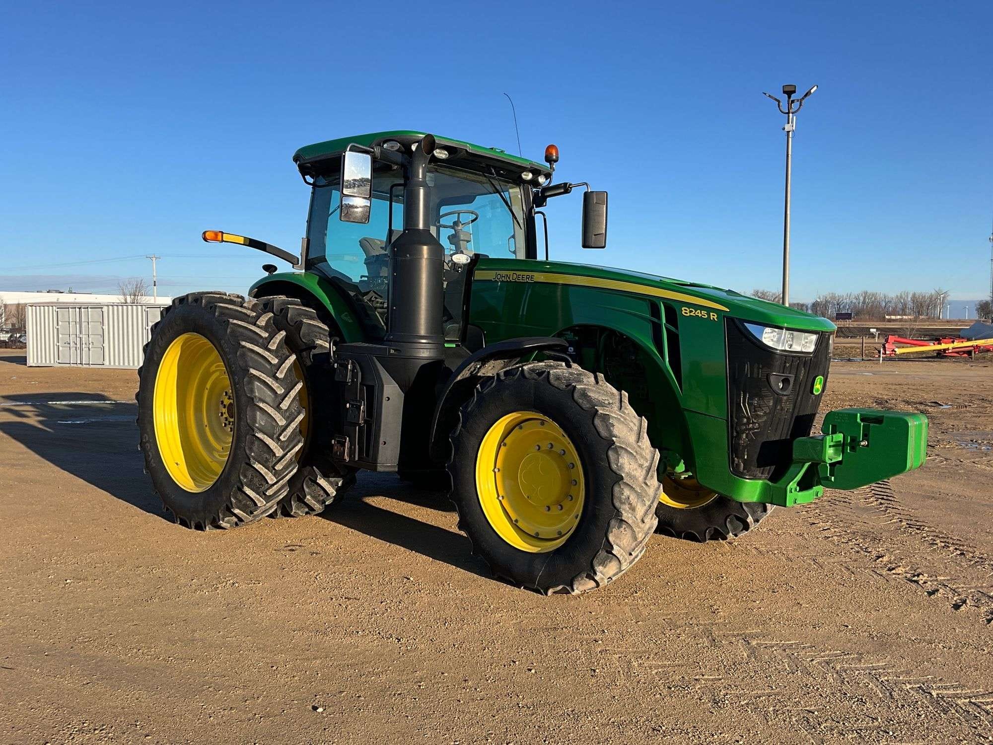 2019 John Deere 8245R Equipment Image0