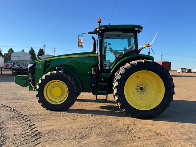 Image of John Deere 8245R equipment image 2