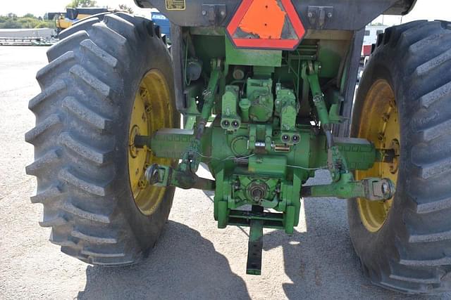 Image of John Deere 4440 equipment image 3