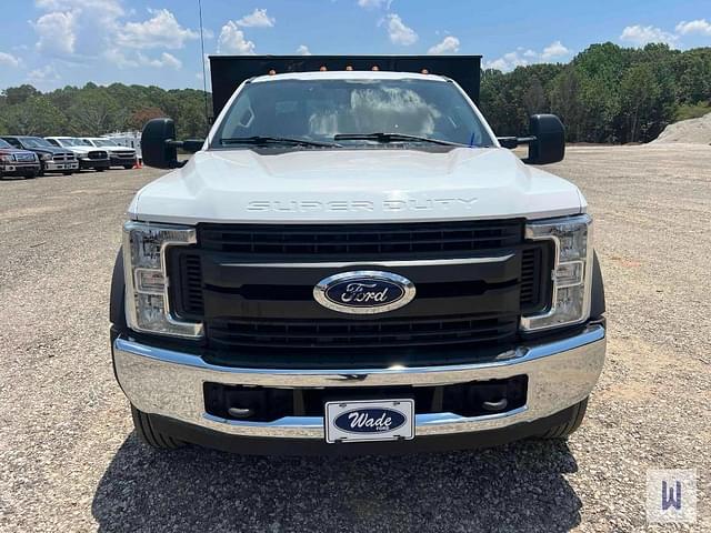 Image of Ford F-550 equipment image 1