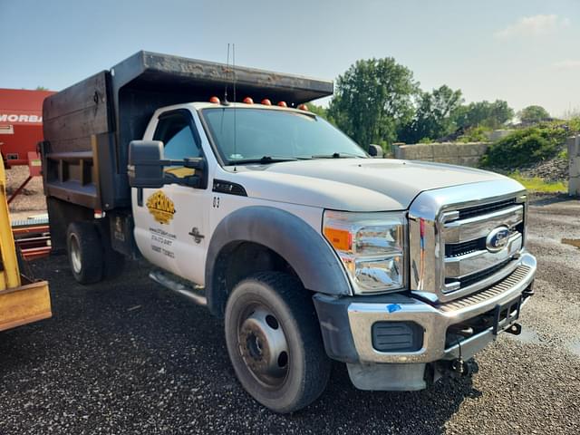 Image of Ford F-550 equipment image 1