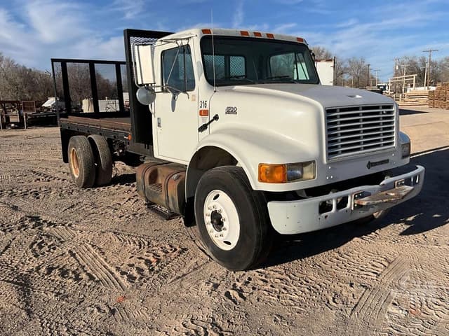 Image of International 4700 equipment image 2