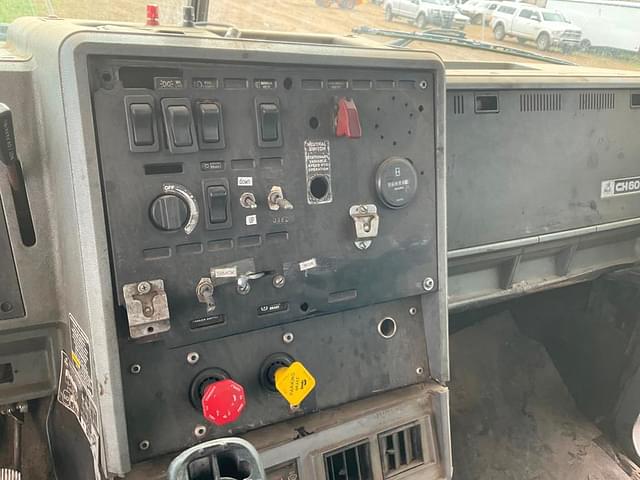Thumbnail image Mack CH613 69